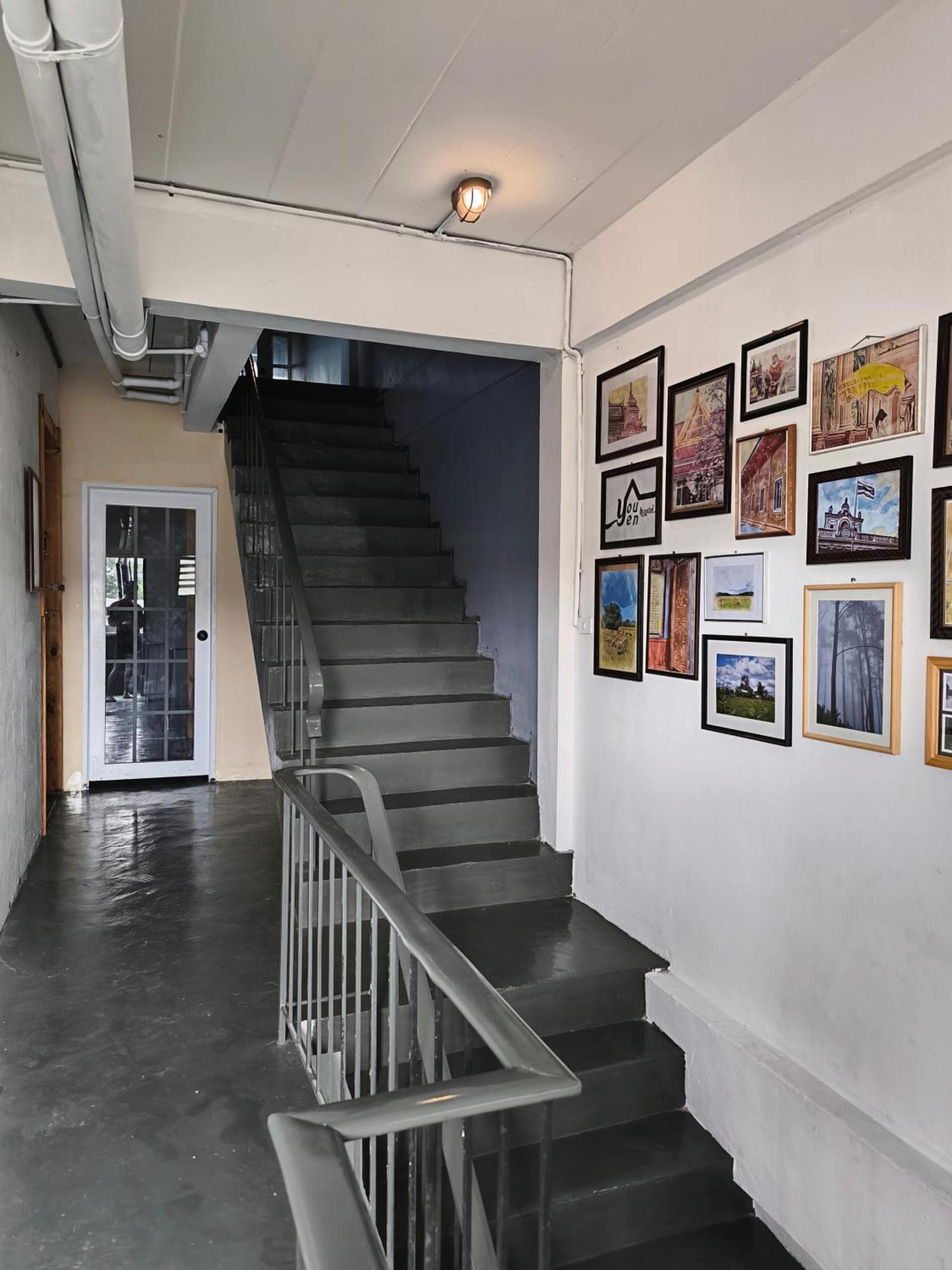 Youyen Hostel Bangkok Exterior foto